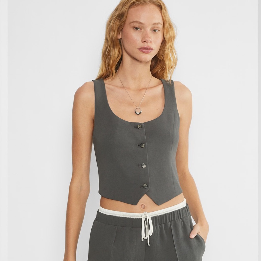 Aritzia Rocco Vest - Coal Grey